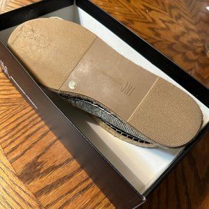 INC Corvina5 Chrome/Black